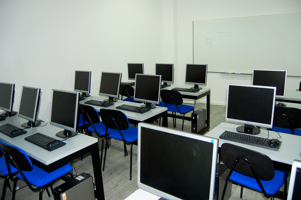 Aulas Centro de Estudios Campus Educación