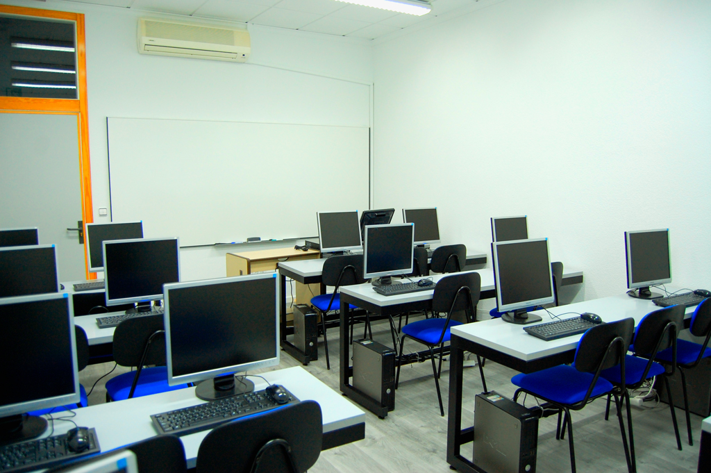 Aulas Centro de Estudios Campus Educación